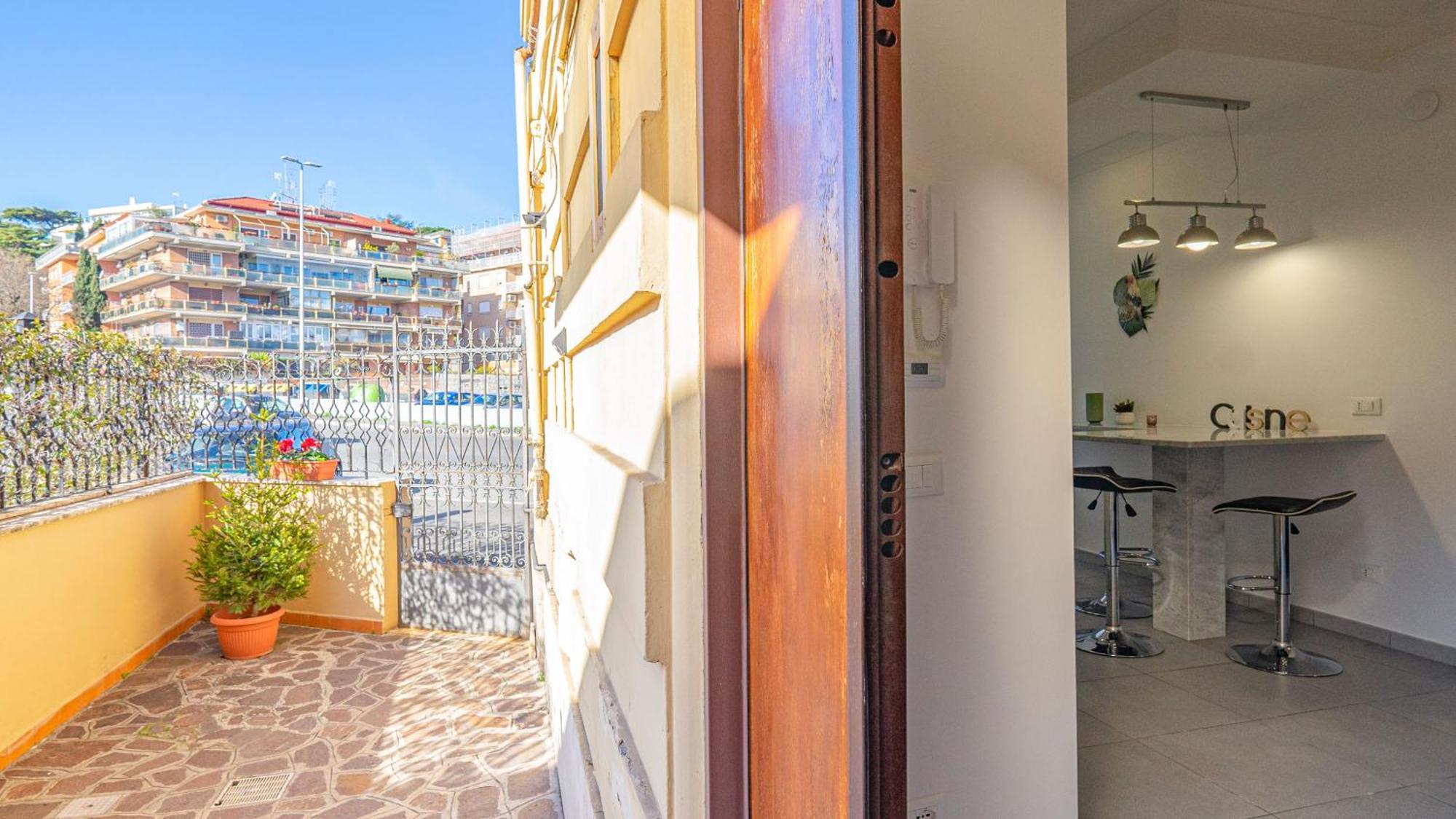 Stylish Vatican Retreat Apartment